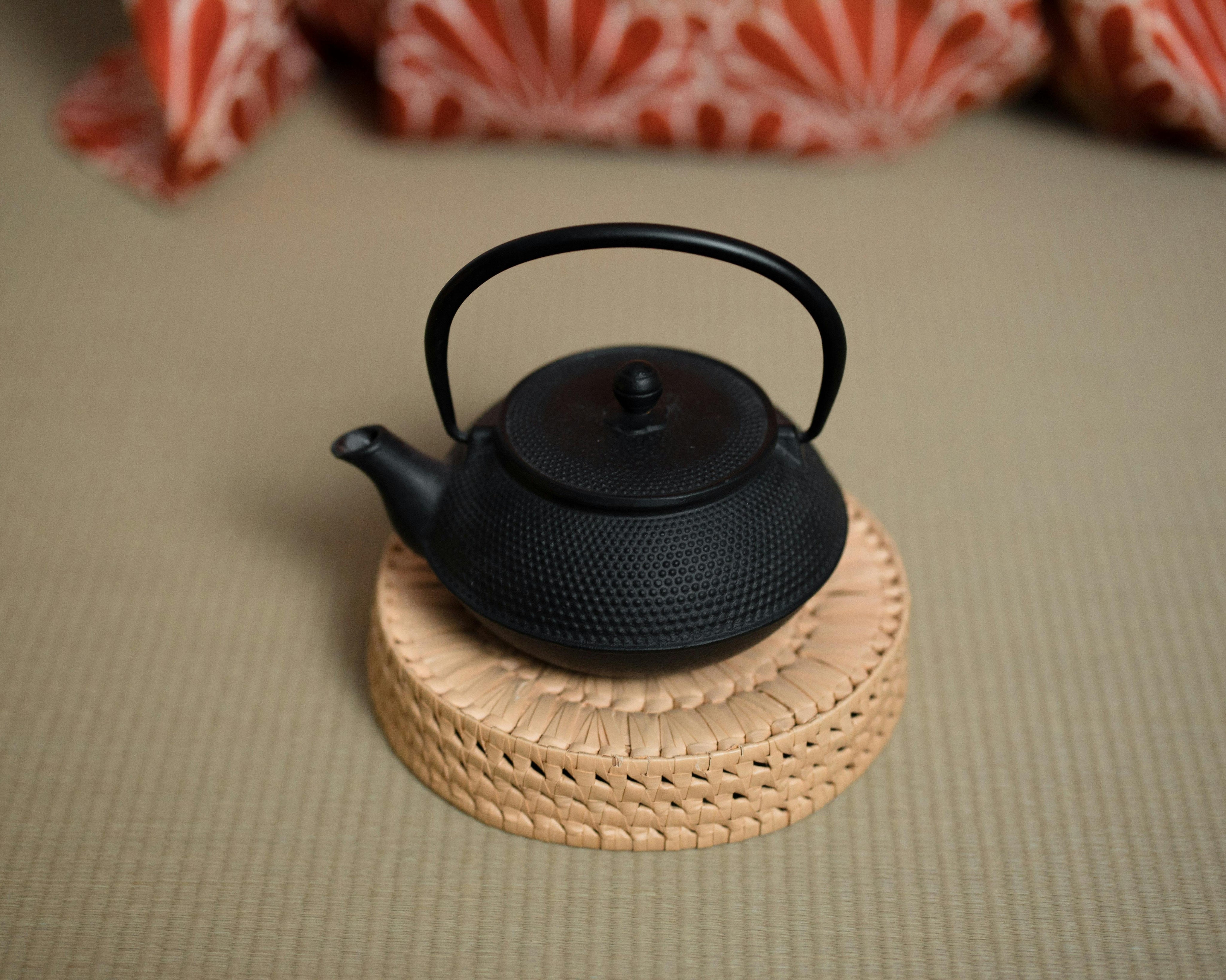 Cast Iron Teapots: Elegance and Functionality