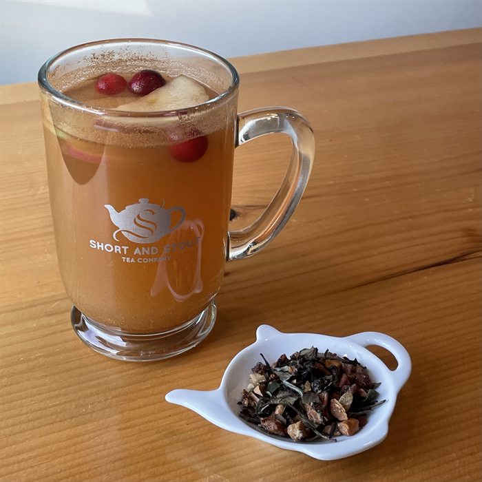 Tea sample in a glass mug